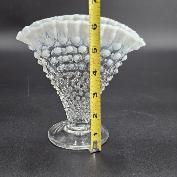 Vintage Fenton Opalescent Moonstone Hobnail Fan Vase 6" Vintage Glass Ruffles - Picture 8 of 10